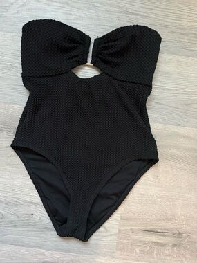 Shade & Shore Black Textured Strapless One-Piece Swimsuit